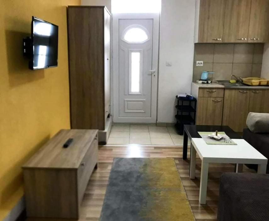 Apartment - Nane 2 - Krushevo Krusevo Bagian luar foto